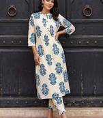 Women Floral Printed Cotton Kurta with Trousers