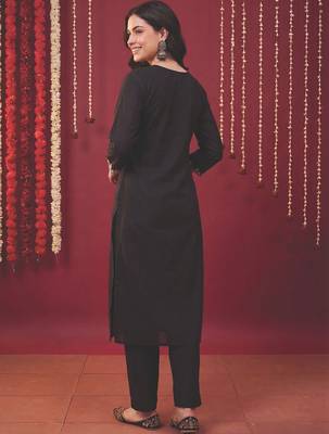 Women Ethnic Motifs Embroidered Sequinned Kurta with Trousers & With Dupatta 4