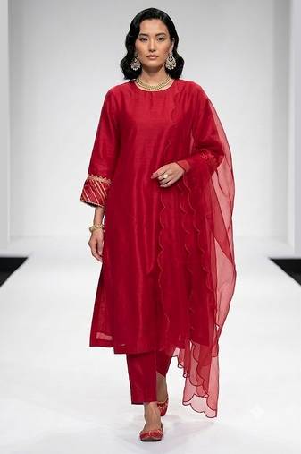 Crimson red embroidered dupion silk kurta set