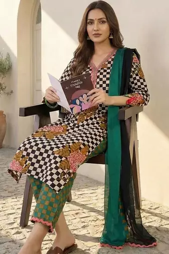 Women Printed Thread Work Cotton Kurta with Trousers & With Dupatta