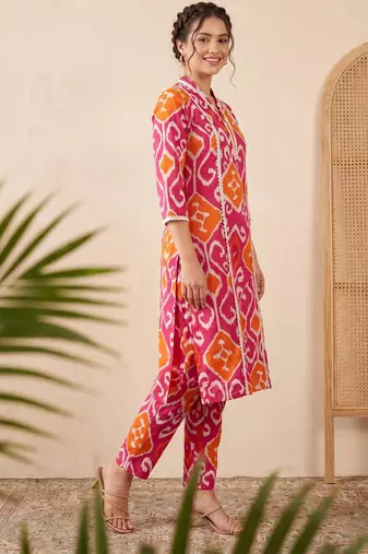 Women Ethnic Motifs Printed Cotton Kurta with Trousers