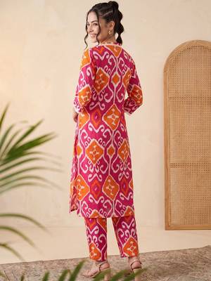 Women Ethnic Motifs Printed Cotton Kurta with Trousers 6