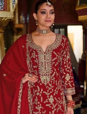 Ethnic Motifs Embroidered Sequinned Kurta with Palazzos & Dupatta 3
