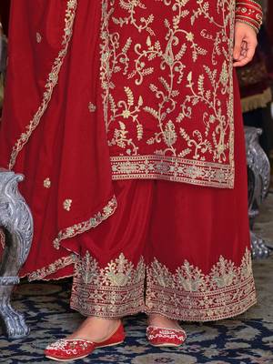 Ethnic Motifs Embroidered Sequinned Kurta with Palazzos & Dupatta 7