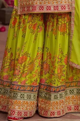 Women Ethnic Motifs Embroidered Thread Work Kurta with Sharara & With Dupatta