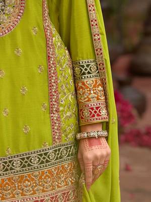 Women Ethnic Motifs Embroidered Thread Work Kurta with Sharara & With Dupatta 3