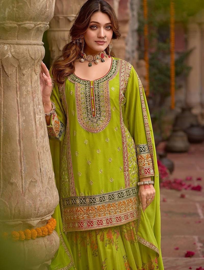 Women Ethnic Motifs Embroidered Thread Work Kurta with Sharara & With Dupatta