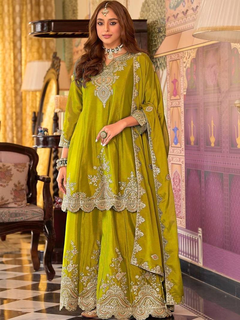 Women Ethnic Motifs Embroidered Thread Work Kurta with Sharara & With Dupatta