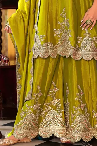 Women Ethnic Motifs Embroidered Thread Work Kurta with Sharara & With Dupatta