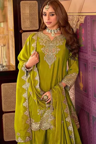 Women Ethnic Motifs Embroidered Thread Work Kurta with Sharara & With Dupatta