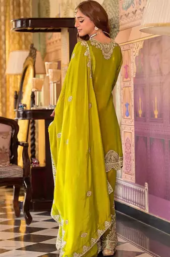 Women Ethnic Motifs Embroidered Thread Work Kurta with Sharara & With Dupatta