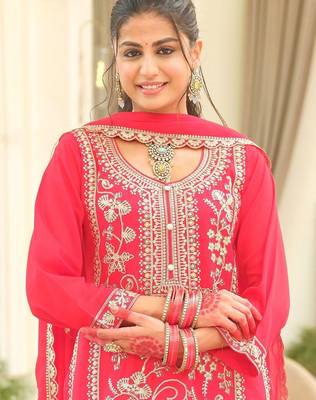 Ethnic Motifs Embroidered Round Neck Zari Kurta With Patiala & Dupatta 2