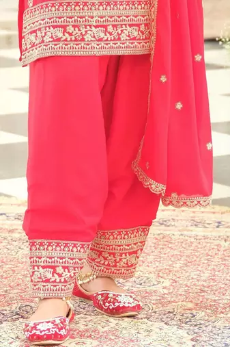 Ethnic Motifs Embroidered Round Neck Zari Kurta With Patiala & Dupatta