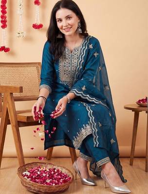 Women Ethnic Motifs Embroidered Kurta with Trousers & With Dupatta 1