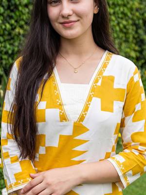 Women Printed Thread Work Kurta with Palazzos 2