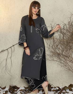 Women Floral Embroidered Sequinned Kurta with Palazzos 1