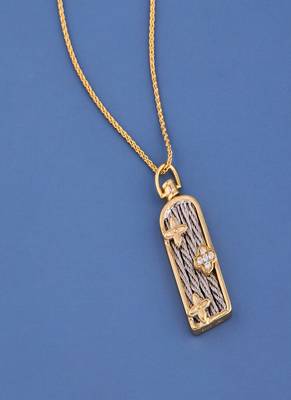 Elegant Dual-Tone Floral Bar Pendant Necklace 2
