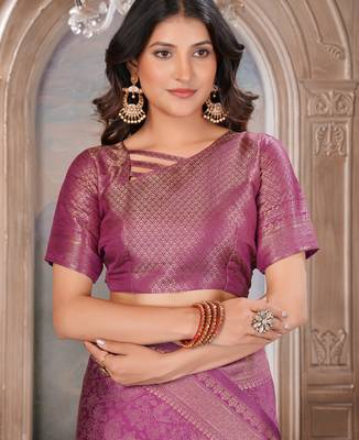 wine woven kanjivaram soft silk saree designer pallu saree with blouse 6