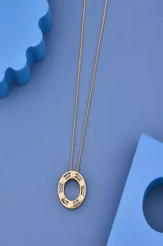 Dual-Tone Circular Cable Pendant Necklace