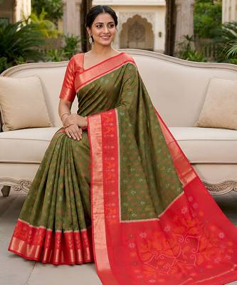 Green soft silk blend pochampalli saree with zari weaving meenakari design 3