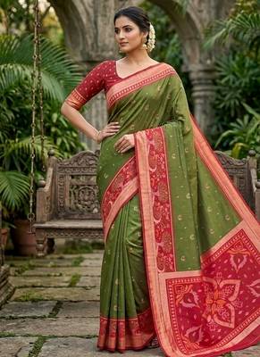 Green soft silk blend pochampalli saree with zari weaving meenakari design 1