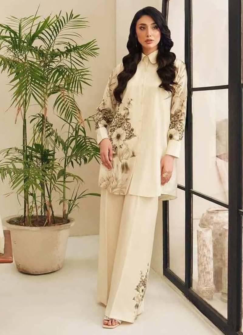 Off white floral print crepe  fancy co-ord set for women