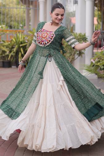 Off White Kora Cotton Chaniya Choli For Navratri Set With Kutchi Patchwork Green Bandhani Kurti For Dandiya Night