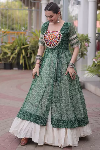 Off White Kora Cotton Chaniya Choli For Navratri Set With Kutchi Patchwork Green Bandhani Kurti For Dandiya Night