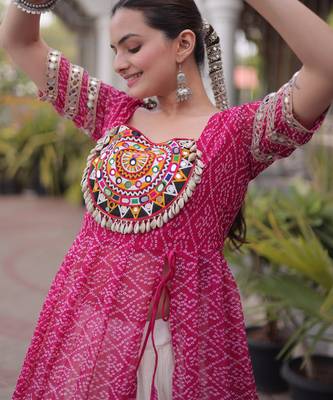 Off White Kora Cotton Chaniya Choli For Navratri Set With Kutchi Patchwork Pink Bandhani Kurti  4