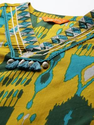 Geometric Printed Cotton Kurta with Trousers & Dupatta 2