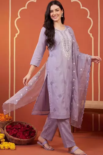 Women Ethnic Motifs Embroidered Thread Work Kurta with Trousers & With Dupatta