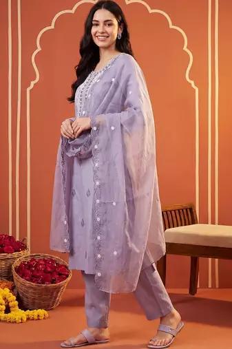 Women Ethnic Motifs Embroidered Thread Work Kurta with Trousers & With Dupatta