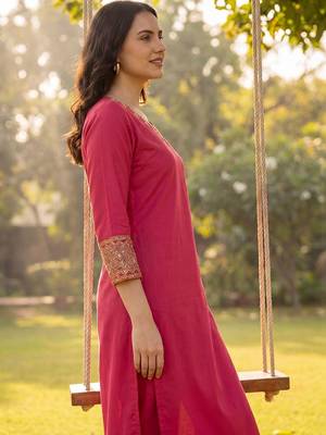 Women Ethnic Motifs Embroidered Regular Thread Work Kurta with Trousers 4