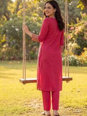 Women Ethnic Motifs Embroidered Regular Thread Work Kurta with Trousers 6