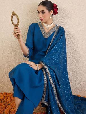 Ethnic Motifs Embroidered V-Neck Straight Kurta With Trousers & Dupatta 2