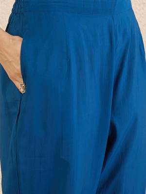 Ethnic Motifs Embroidered V-Neck Straight Kurta With Trousers & Dupatta 4