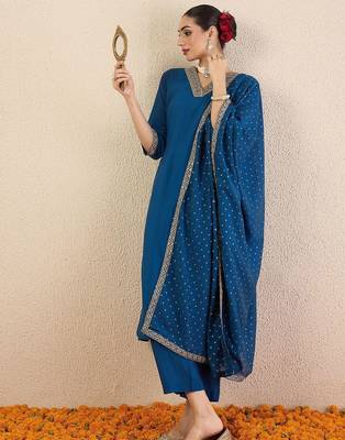 Ethnic Motifs Embroidered V-Neck Straight Kurta With Trousers & Dupatta 7