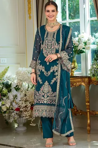 Women Ethnic Motifs Embroidered Kurta & Trouser With Dupatta