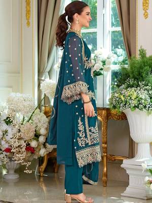 Women Ethnic Motifs Embroidered Kurta & Trouser With Dupatta 4