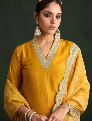 Women Ethnic Motifs Embroidered Kurta with Trousers & With Dupatta 2