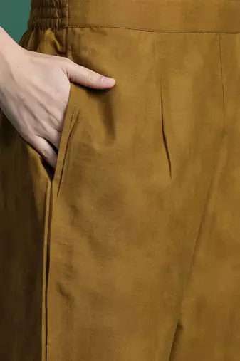 Floral Embroidered Thread Work Cotton Kurta with Trousers