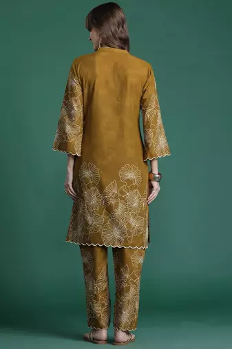 Floral Embroidered Thread Work Cotton Kurta with Trousers
