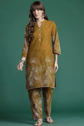 Floral Embroidered Thread Work Cotton Kurta with Trousers