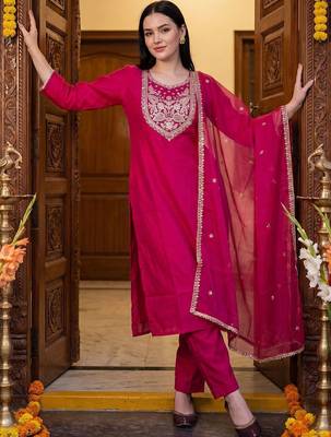 Women Ethnic Motifs Embroidered Thread Work Kurta with Trousers & With Dupatta 6