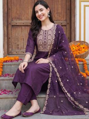 Women Ethnic Motifs Embroidered Thread Work Kurta with Trousers & With Dupatta 5