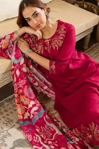 Women Ethnic Motifs Embroidered Thread Work Kurta with Patiala & With Dupatta