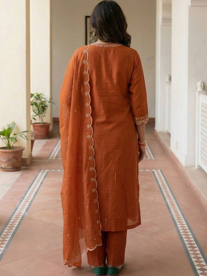 Women Ethnic Motifs Embroidered Thread Work Kurta with Trousers & With Dupatta