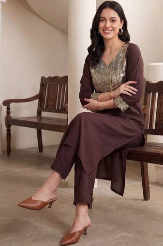 Women Sequinned Kurta with Trousers