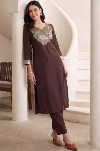 Women Sequinned Kurta with Trousers