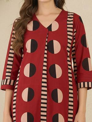 Geometric Printed V-Neck Cotton Straight Kurta With Trousers 2